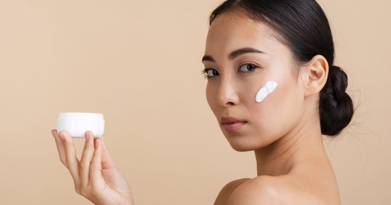 Hyaluronic Acid Aman Di Padukan Dengan Retinol