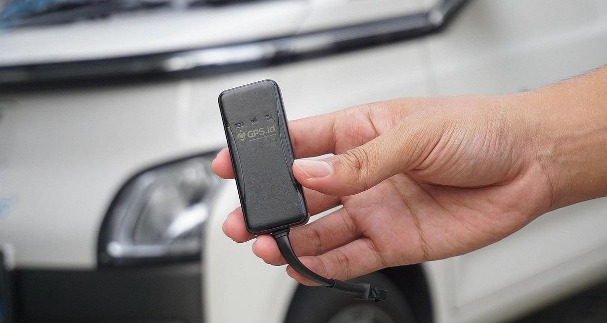 Pelacakan Posisi Dengan Sebuah Alat Digital GPS Tracker