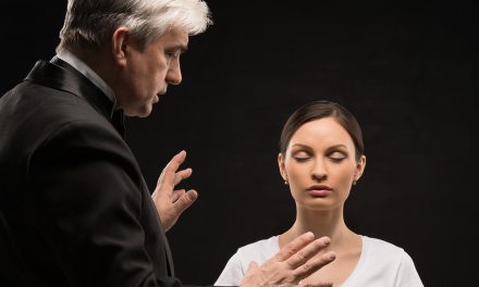 Kehilangan Kesadaran Percobaan Hipnotis Pada Hal Negatif