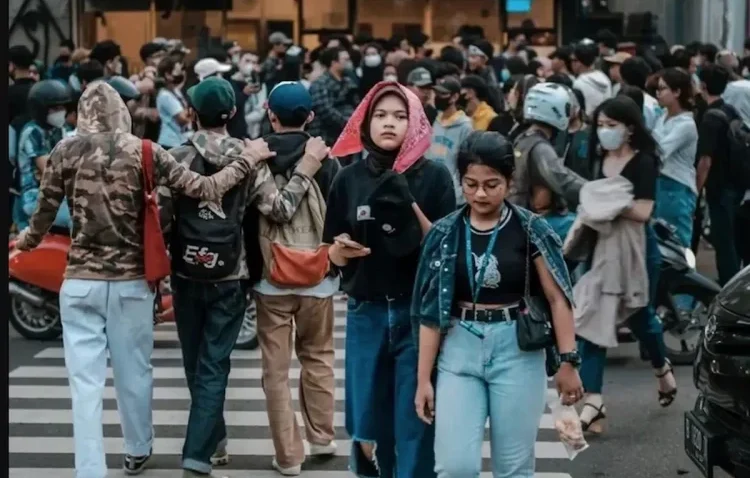 Style Fashion Dalam Mengekspresikan Diri Di Publik