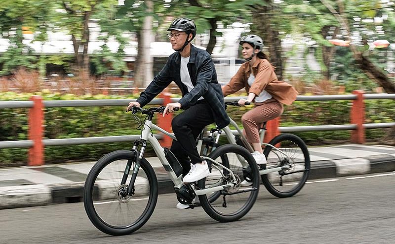 Transportasi Sepeda Yang Sangat Sederhana Namun Sehat