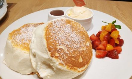 Makanan Manis Pancake Biasanya Memiliki Bentuk Bundar