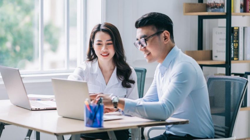 Sistem Kerjaan Remote Work Yang Banyak Orang Lakukan