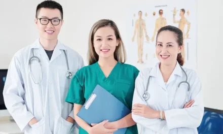 Tenaga Ahli Kesehatan Dokter Yang Profesional
