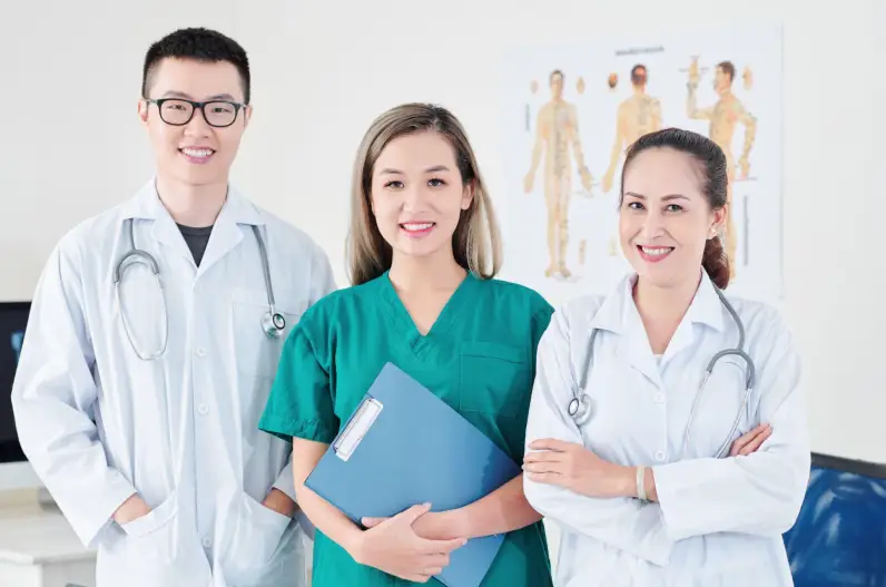 Tenaga Ahli Kesehatan Dokter Yang Profesional