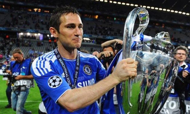 Pesepakbola Chelsea Frank Lampard Sebagai Gelandang Terbaik