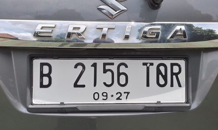 Angka Resmi Kendaraan Pada Tertera Sebuah Plat