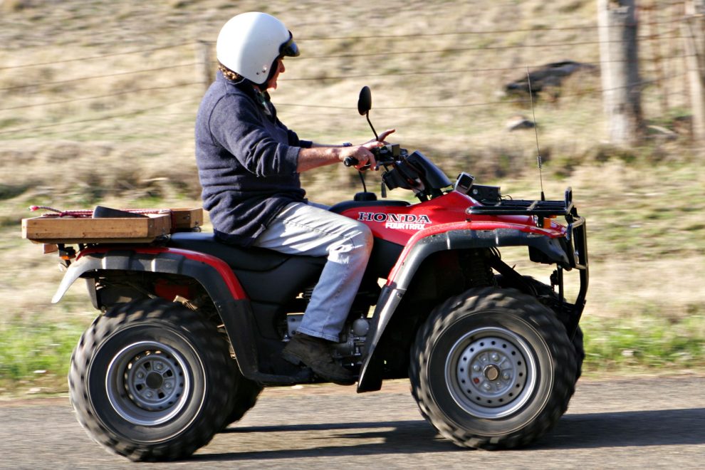 Kendaraan Medan Berat Seperti Sebuah ATV