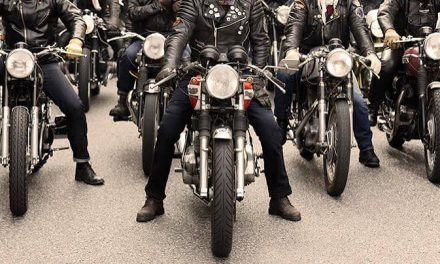 Sekelompok Anak Geng Motor Dengan Banyak Perkumpulan
