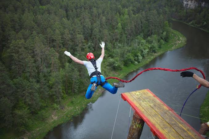 Olahraga Lompatan Ekstrem Bungee Jumping