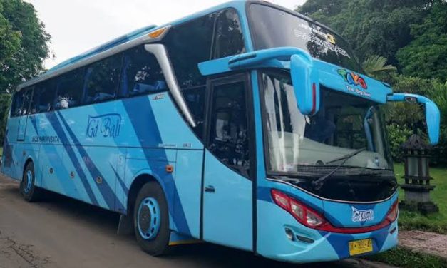 Kendaraan Umum Bus Dengan Memiliki Banyak Kapasitas