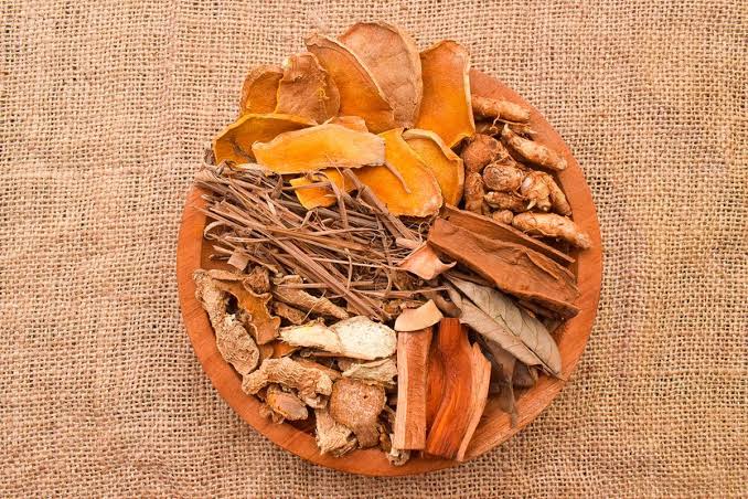 Cairan Berkhasiat Jamu Sebagai Minuman Herbak Rempah