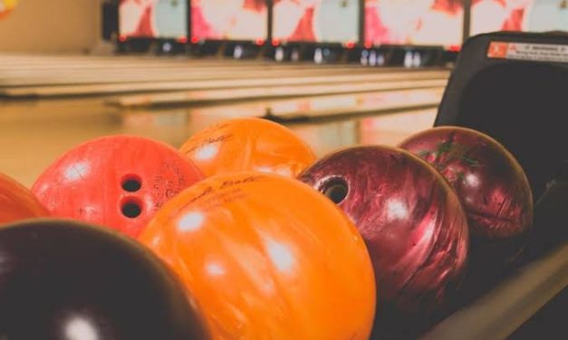 Olahraga Permainan Santai Sebuah Bola Bowling