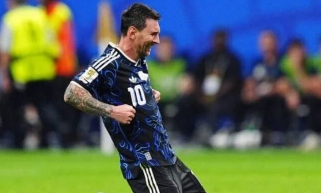 Sepakbola Mega Bintang Seorang Lionel Messi